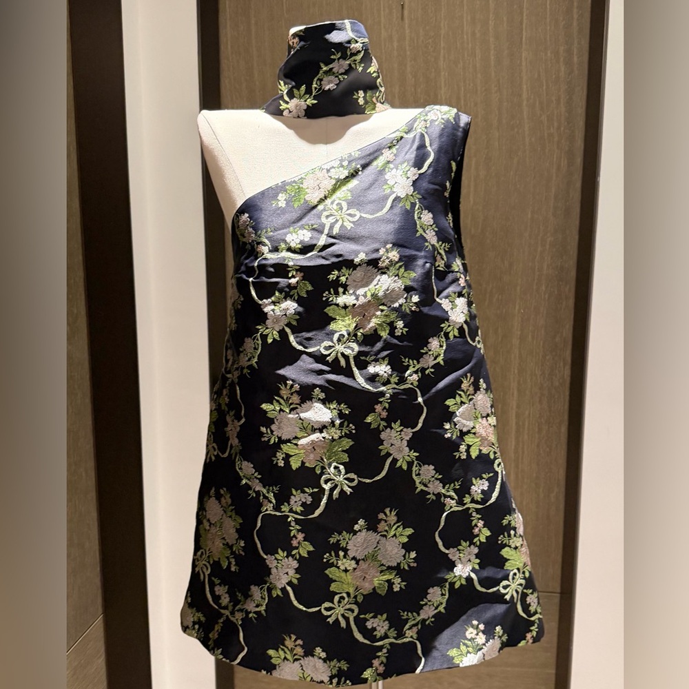 Taller Marmo Navy One-Shoulder Floral Dress - Elegant Evening Style
